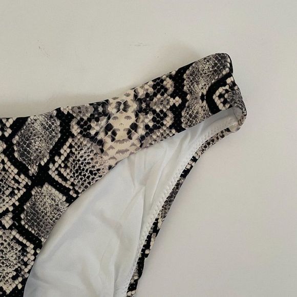 NWT Aqua Swim Python Snake Print Halter Crop Bikini Swimsuit Set Medium - Picture 5 of 15